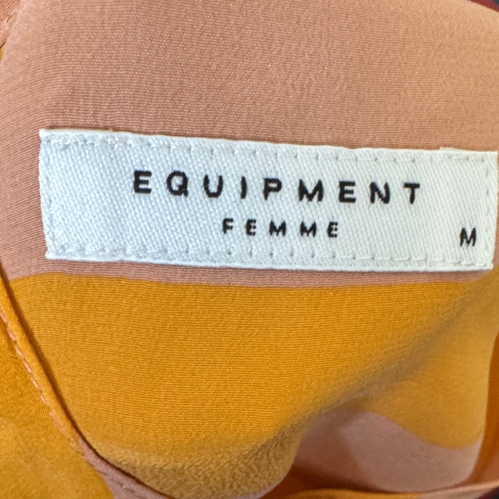 Equipment 100% Silk Blouse - Picture 8 of 8